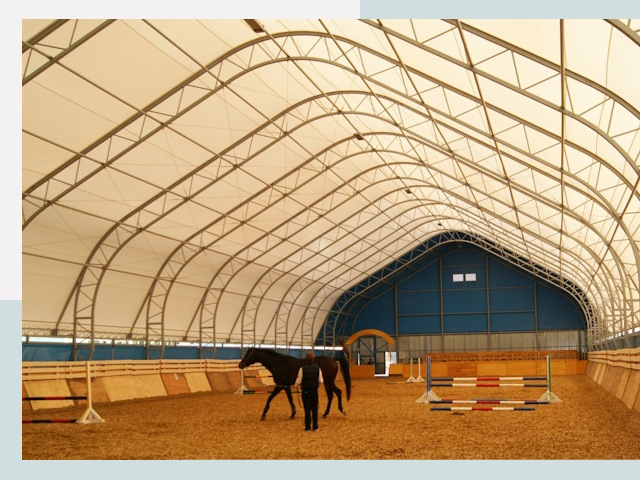 Строительство конных манежей в Губахе