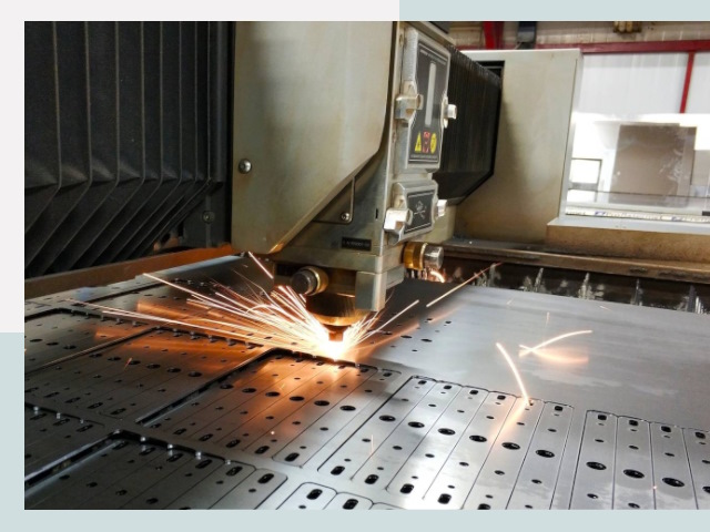 Лазерная резка металла в Губахе от 622 руб.